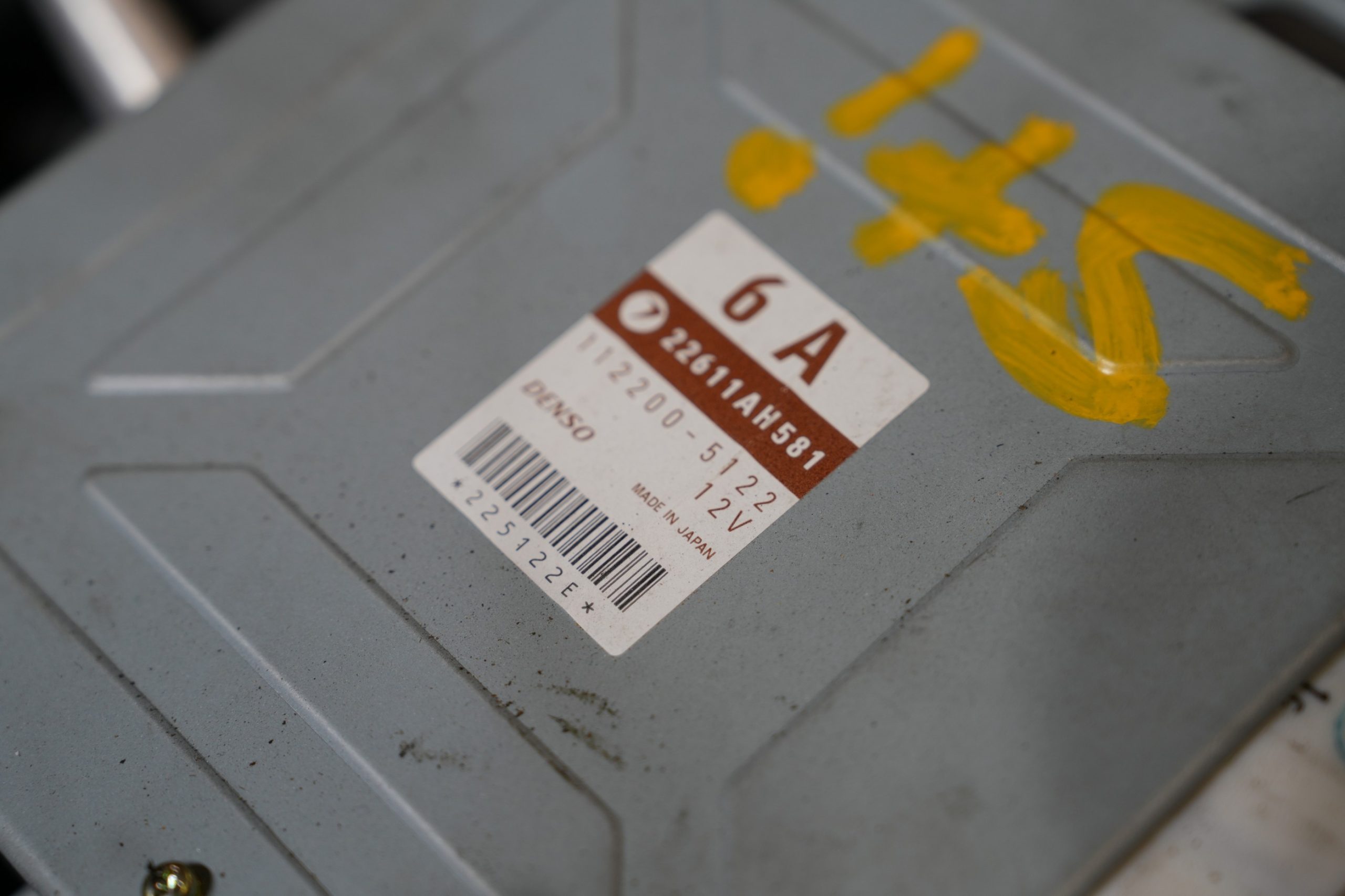 2004–2005 Subaru WRX STI EJ207 Version 8 2.0L Turbo Engine with 6-Speed Manual — product photo 3